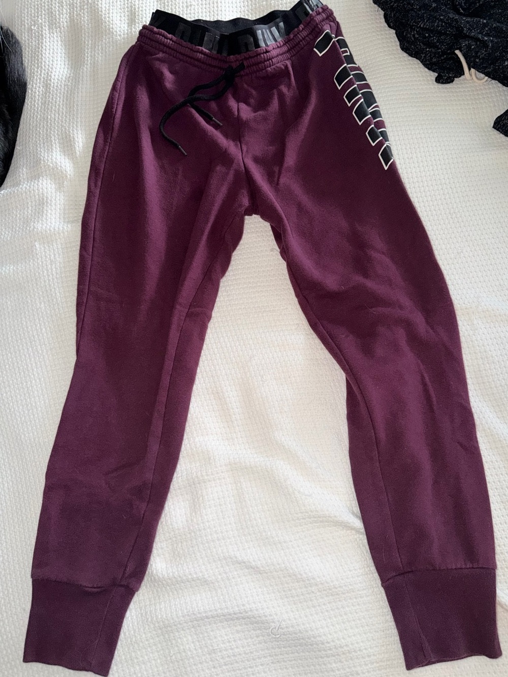 PINK Victoria’s Secret Burgundy Logo Jogger Sweatpants – Size Small